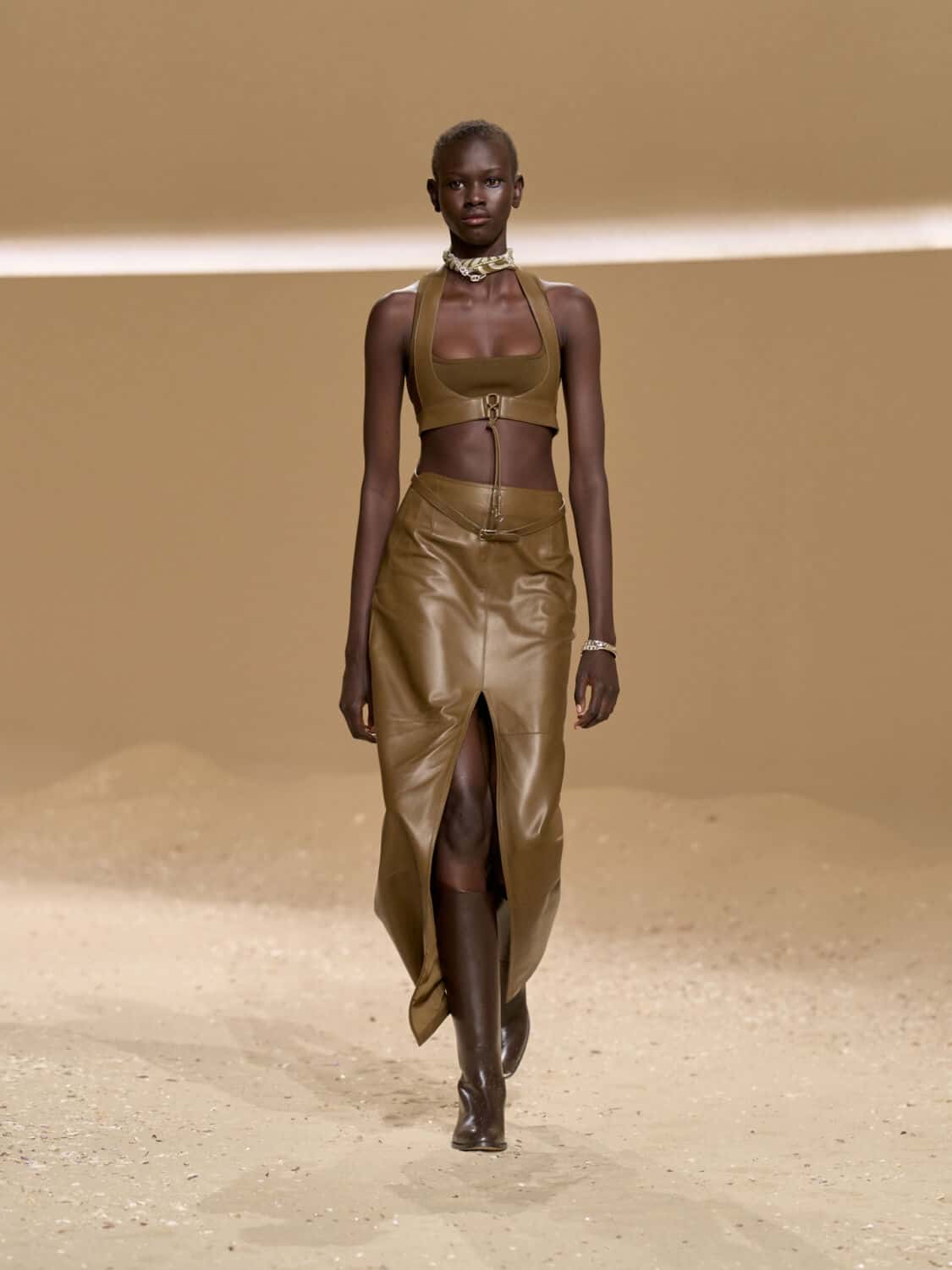 Hermès: Ready-to-Wear SS26 - 10 Magazine USA